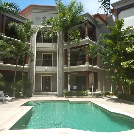 Macaws Ocean Club Apartment